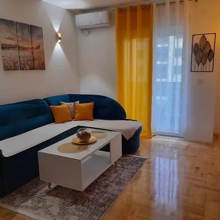 Makao Stari Aerodrom Apartment *